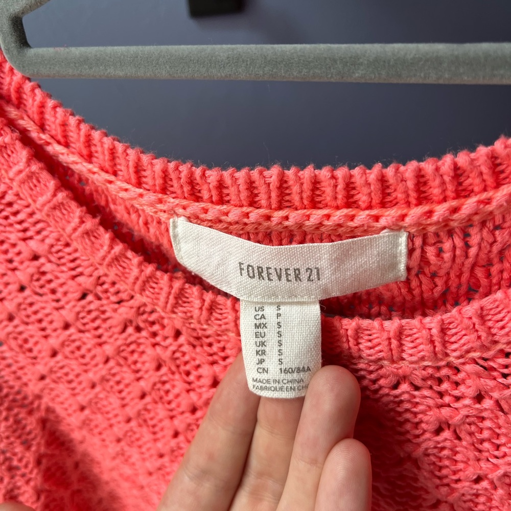 Sweater-Knit Crop Sweater Vest - Picture 5 of 5